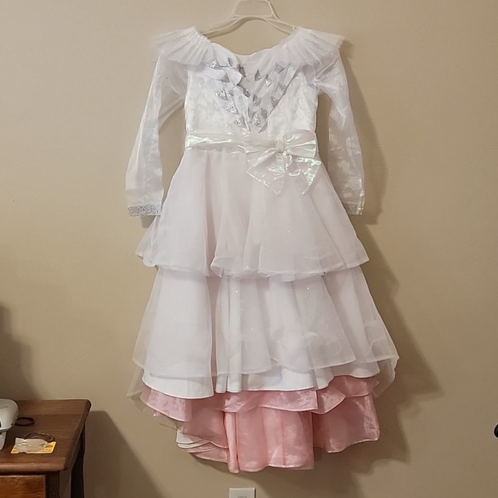 DISNEY GLINDA THE GOOD WITCH COSTUME, SIZE 7/8 comes with crown & sceptre